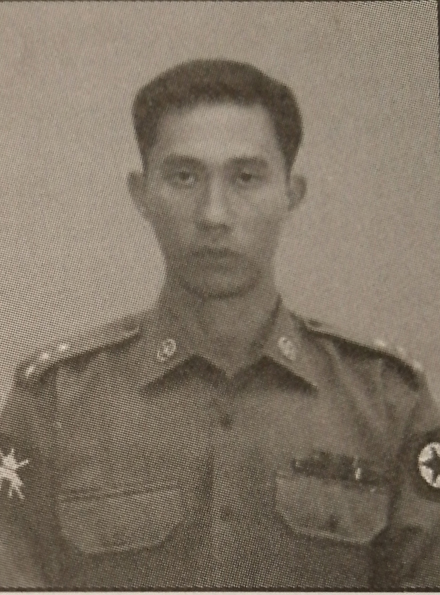 ဗိုလ်မှူး / ဗိုလ်ကြီး  ဇော်အေးထွန်း